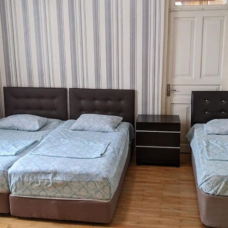 Medea'S Guest House Батуми Экстерьер фото