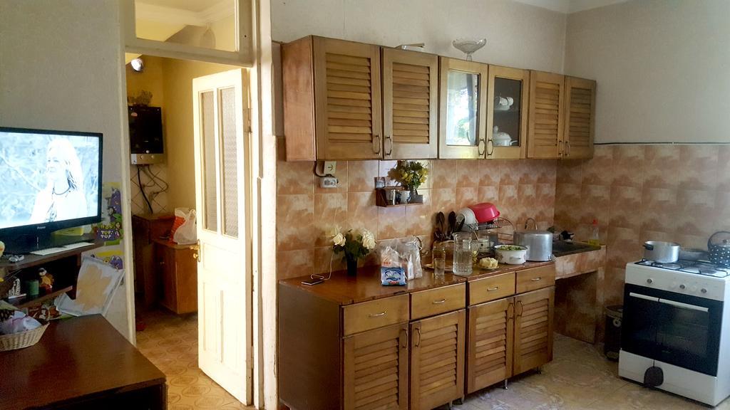 Medea'S Guest House Батуми Экстерьер фото